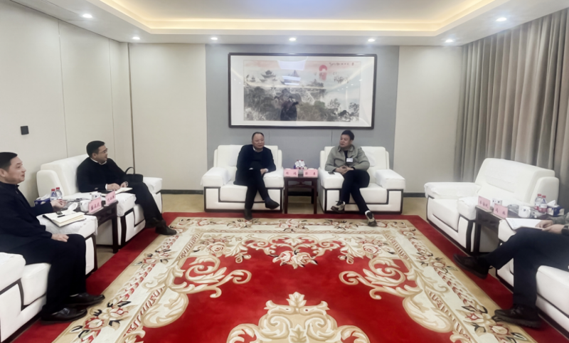 周鴻會(huì)見(jiàn)華能岳陽(yáng)電廠黨委書記、董事長(zhǎng)彭勇